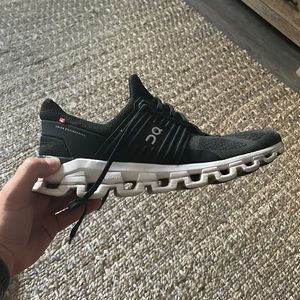 On cloud cloud swift running shoes. Used.